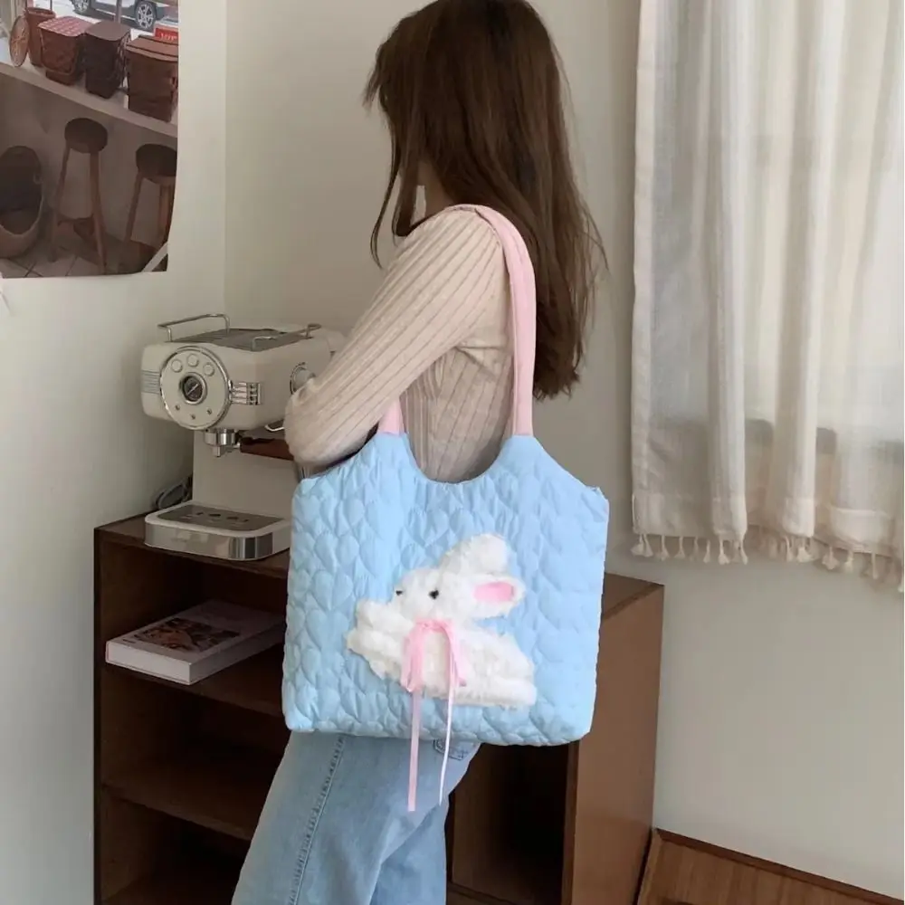

Large Capacity Rabbit Shoulder Bag Magnetic Buckle Inner Pocket Women's Underarm Bag Love Quilted Comfortable