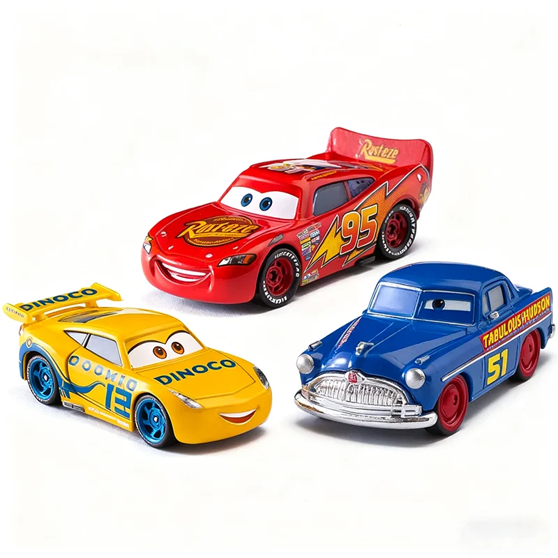 Vente chaude 12 pièces Disney Pixar voitures boîte-cadeau en métal moulé sous pression foudre McQueen modèle de voiture jouet Jackson oncle camion garçon jouets d'anniversaire