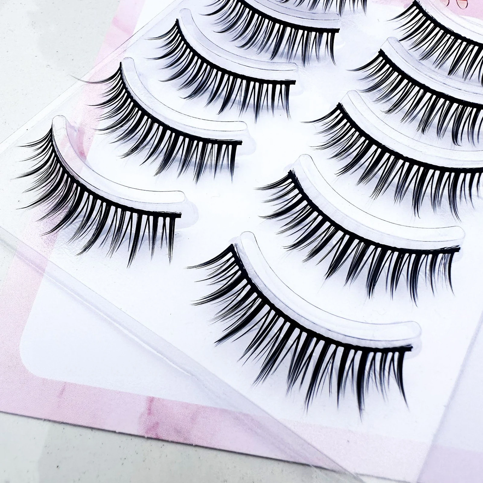 Korean Style False Eyelashes Invisible One-piece Strip Lash For Daily Wear Natural C Curling Clear Band Girls Group Makeup Tools