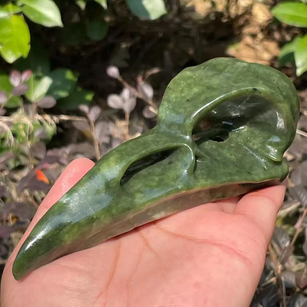 Natural Green Jade Raven Skull Figurine Halloween Tabletop Decoration Collectible Bird Skull Statue for Home Office Decor Gift