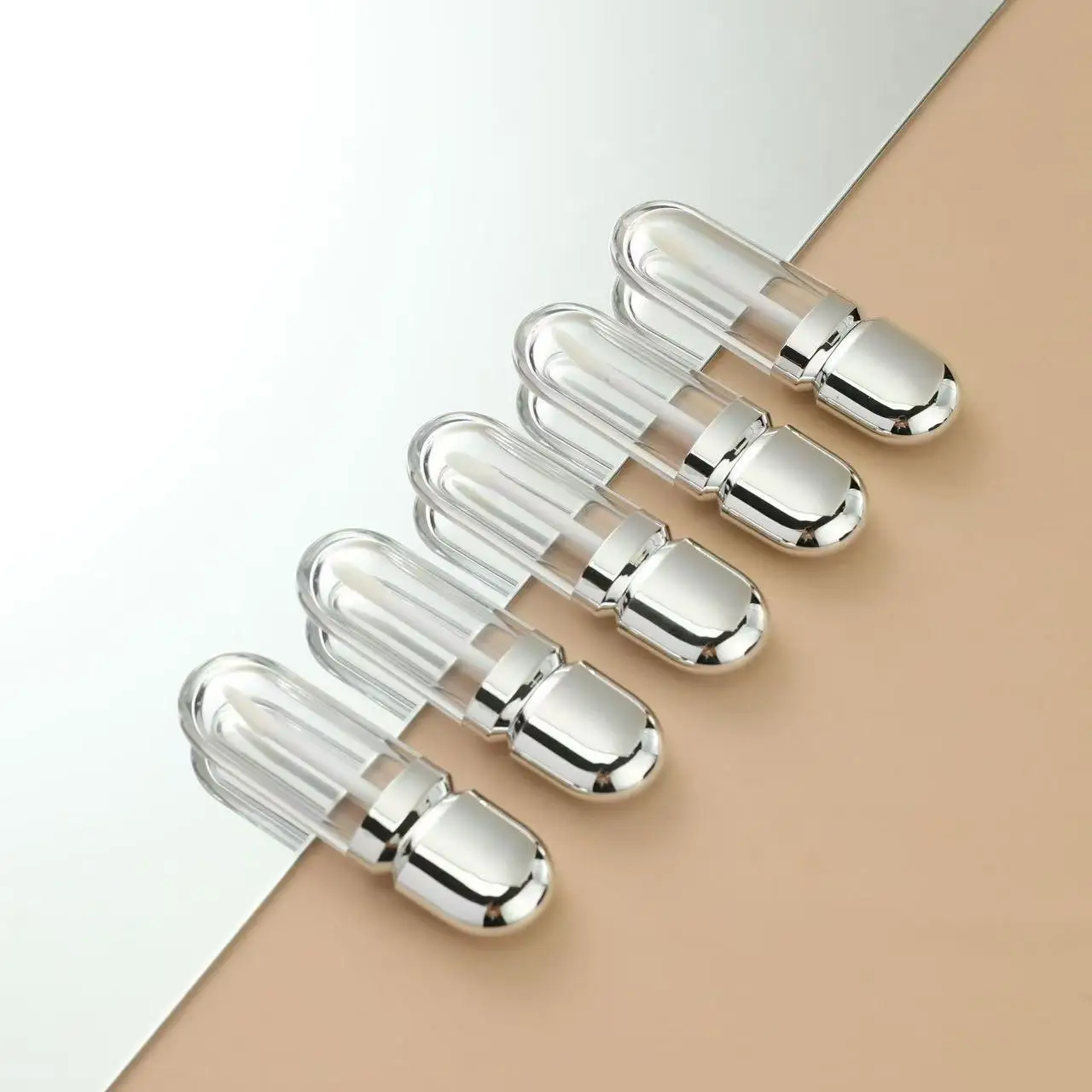 50 ชิ้นคุณภาพสูงรูปไข่ 8 มิลลิลิตรสไลเวอร์ลิปกลอสขวดหลอดเปล่าลิปทินท์หลอดลิควิดลิปสติกภาชนะบรรจุพลาสติกบรรจุภัณฑ์