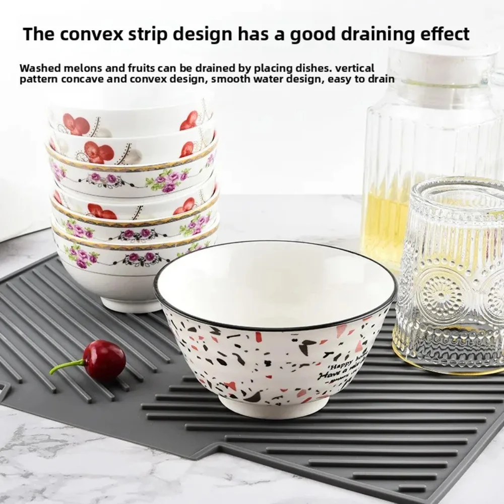 Silicone Anti-slip and Water-draining Pad, Thickened Kitchen Countertop Heat-resistant and Heat-insulating Protective Pad