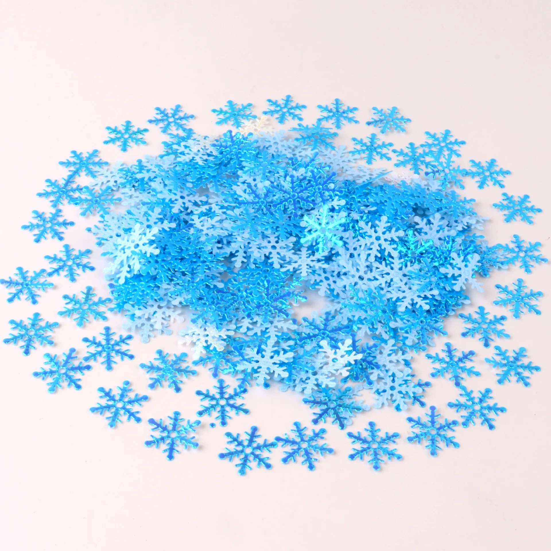 300Pcs 2CM Mini Snowflake Ornament Christmas Decorations Snowflakes Christmas Craft for DIY Craft Xmas Winter Party Table Decor