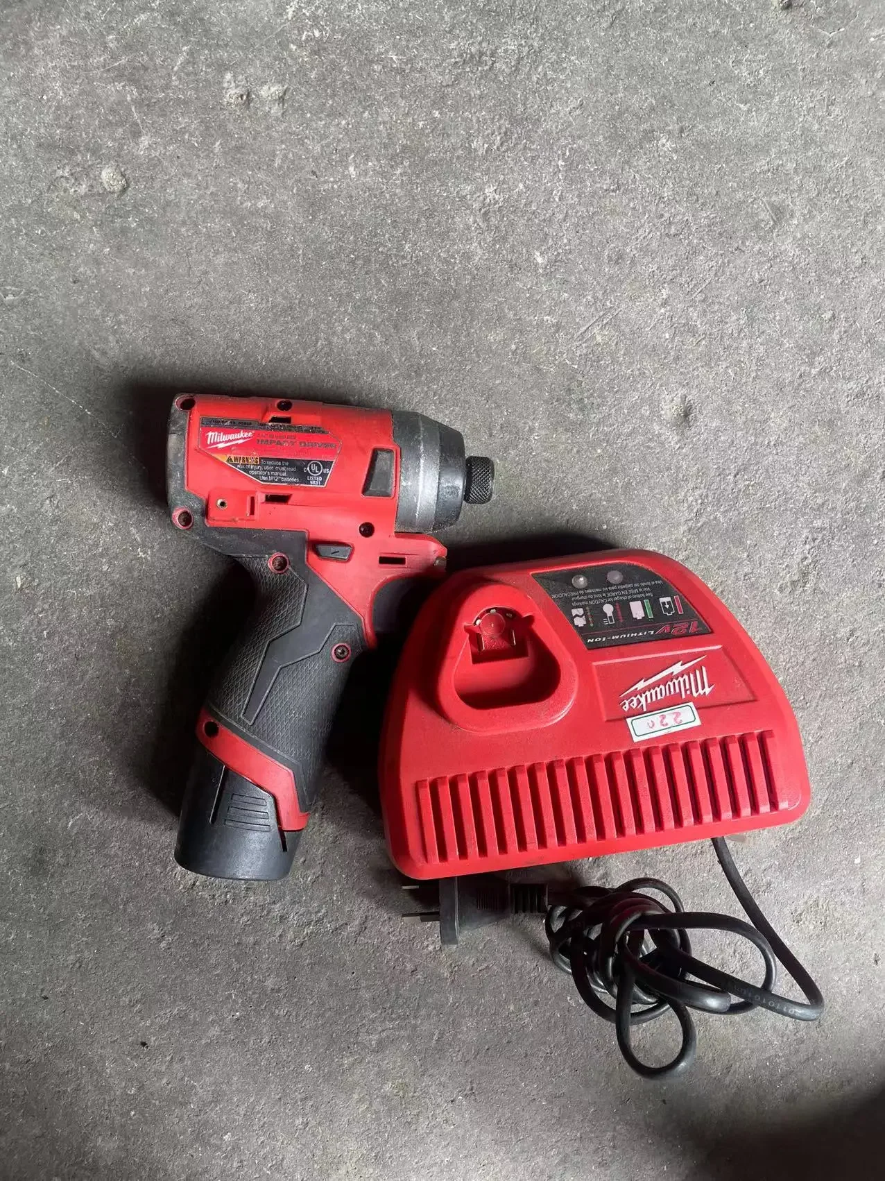 Milwaukee 2553-20 M12 Fuel 1/4