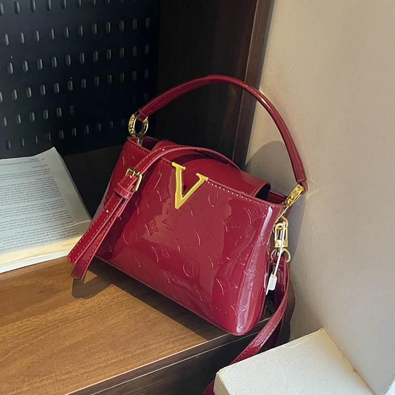 

Indispensable Crossbody Bag For Modern Women Crucial For Daily Routines Underarm Shoulder Bag Created For Real Life