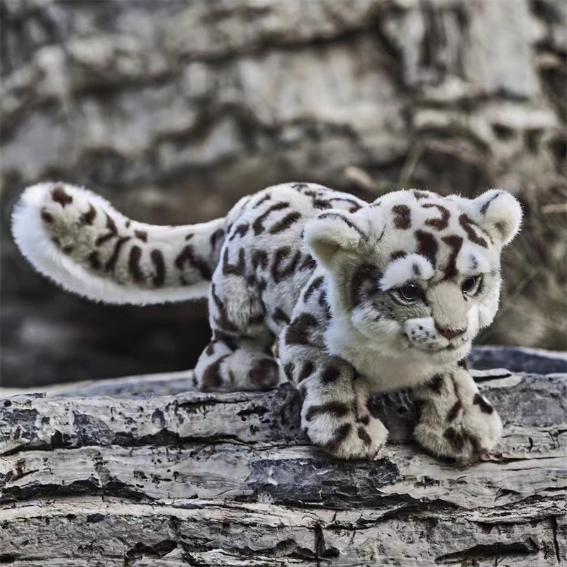 Pluszowa zabawka Snow Leopard High Fidelity Cute Snow Panther Plushie Lifelike Animals Simulation Stuffed Doll Kawai Toy Gifts For Kids