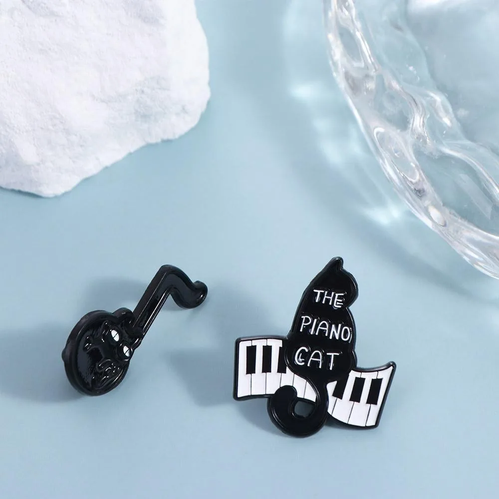 Cartoon Black Cat Enamel Pin Purring Kitten Electronic Organ Piano Cat Badge Music Instrument Music Score Beating Note Brooch