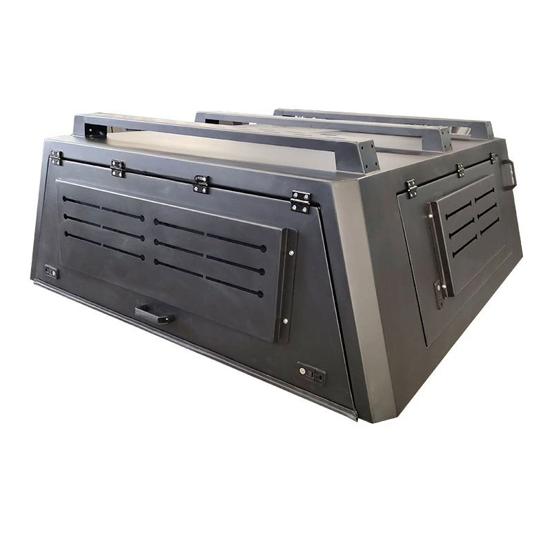 Pickup truck trunk modification parts are installed with high cover behind the traveler