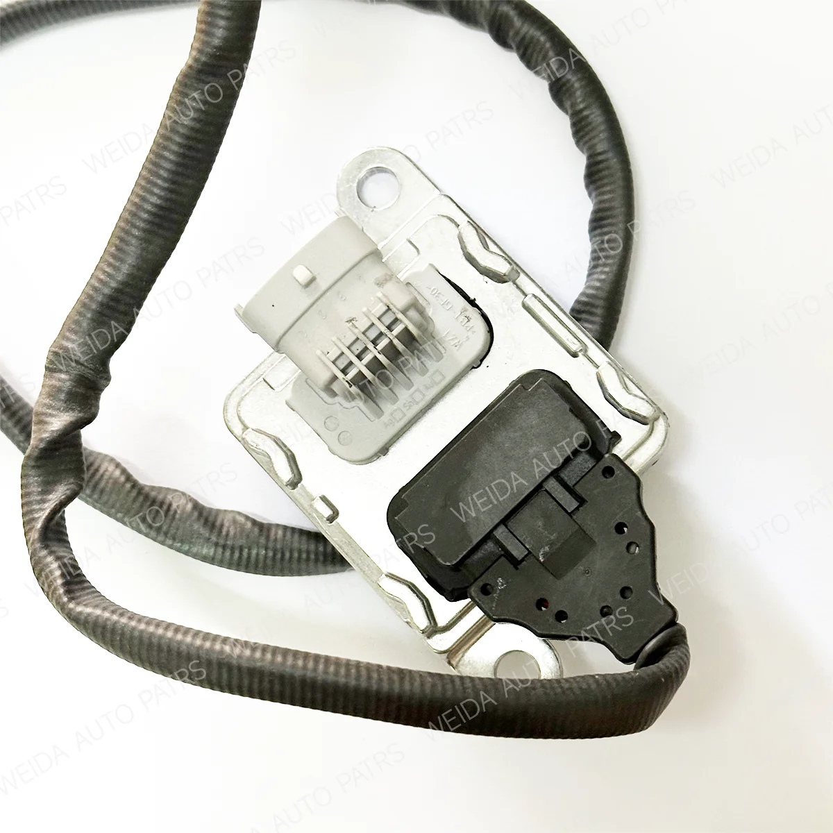 

Nitrogen Oxide Sensor 5WK97423 04214581 A2C99513000-01 For Deutz Engine 12V Front Nox Sensor