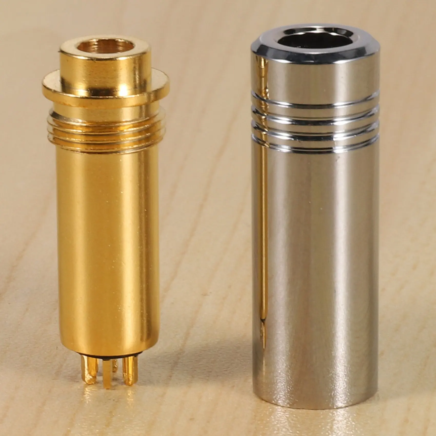 AA60 4.4mm Female Jack Audio Plug 5 Pole Stereo Balanced Earphone Metal Adapter Wire Connector for Headphone Silver