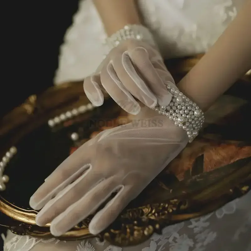 Pearls Wrist Bridal dress gloves simple five finger One Pair Bride glove Short Wedding gloves