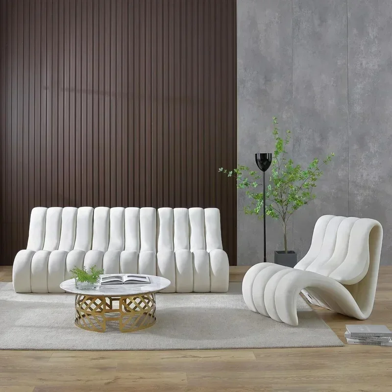 Comfortable Light Luxury Living Room Sofa - Creative Aesthetic Design for Relaxed Home Spaces