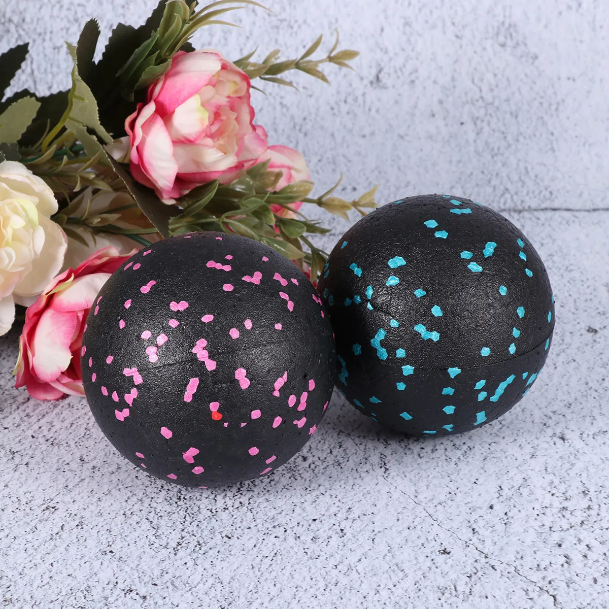 2Pcs Yoga Auxiliary Massage Fitness Ball Pink Green Dot Pattern Exercise Ball Foot Massager Pilates Home Workout