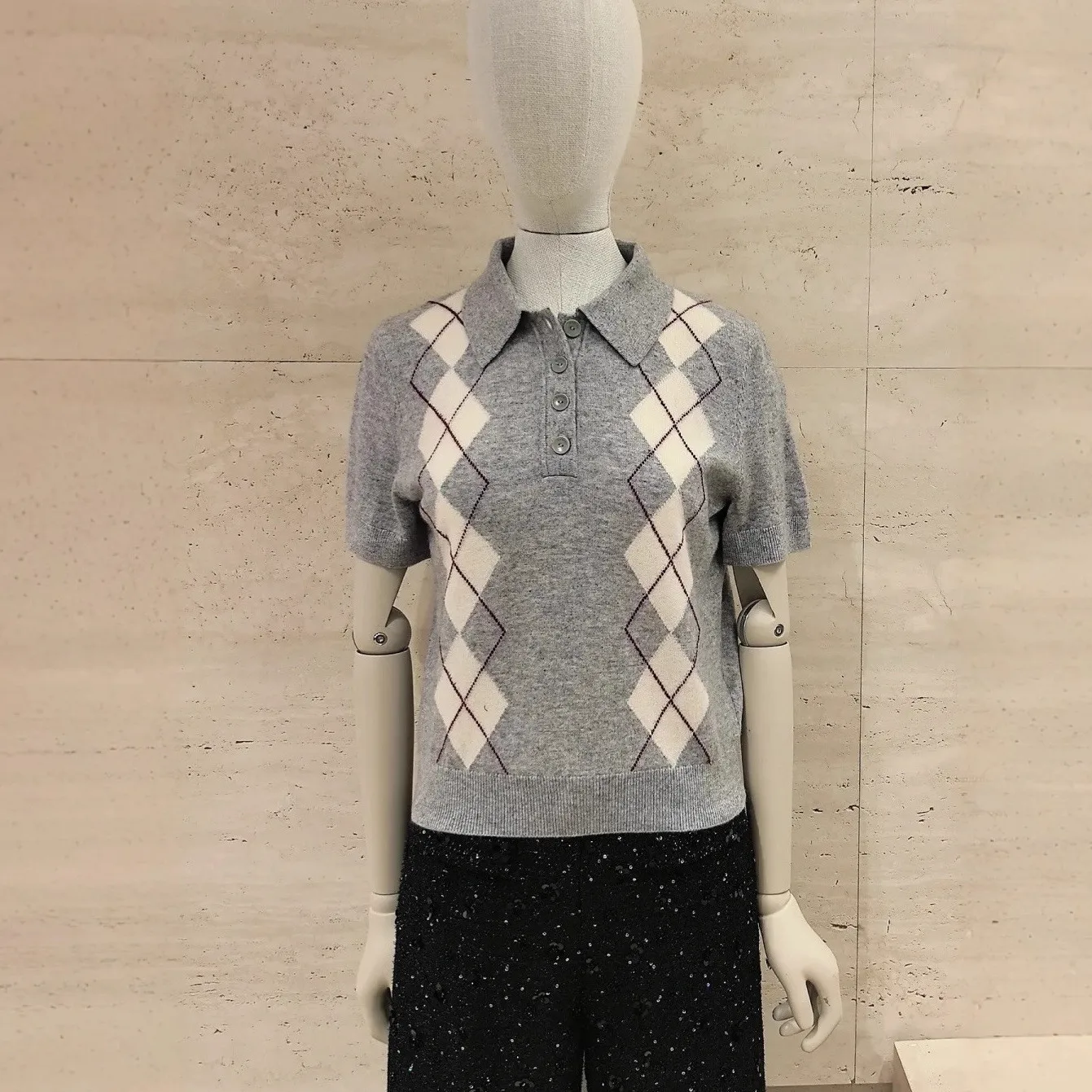 Top de Malha de Manga Curta com Gola  Estilo Europeu de Alta Qualidade com Bloco de Cores e Padrão Geométrico para Mulheres