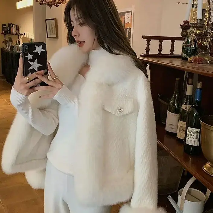 

Korea Style Autumn Winter Formal Tweed Thick Jackets Women'S Elegant Loose Fur Collar Splicing Fur Coat Imitation Fox Fur