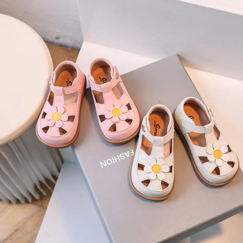 2024 New Summer Kids Sandals For Girls Leather Cuts-out Children Sandals Cute Flower Soft Sole Fashion Toddler Baby Shoes