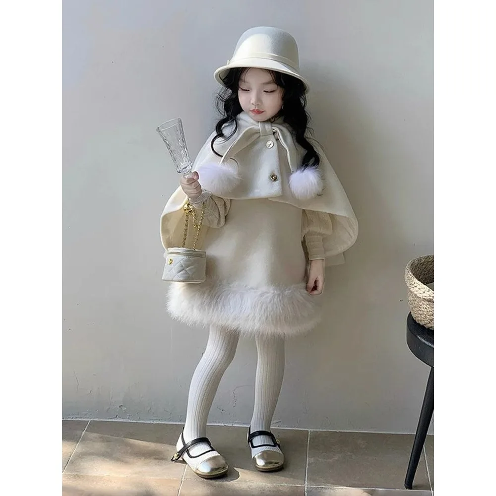 

Осенне-зимний комплект для девочек, новинка 2025 года, детский шерстяной плащ, пальто + майка, юбка, утолщенный комплект из двух предметов, детская одежда