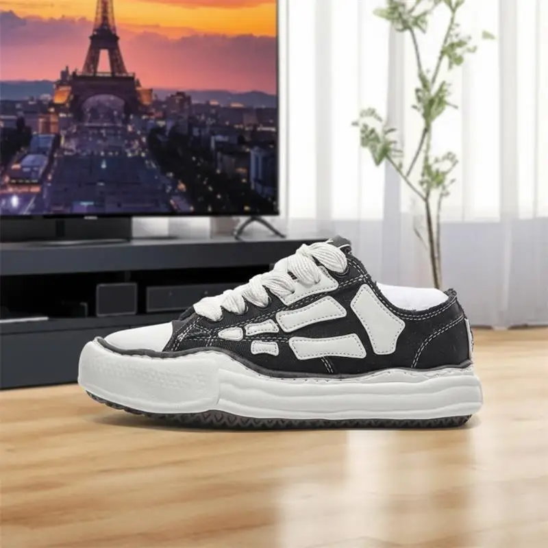 

Модные кроссовки с сетчатым верхом, дышащие, стильные, идеальный выбор для путешествий, с теплой подкладкой.