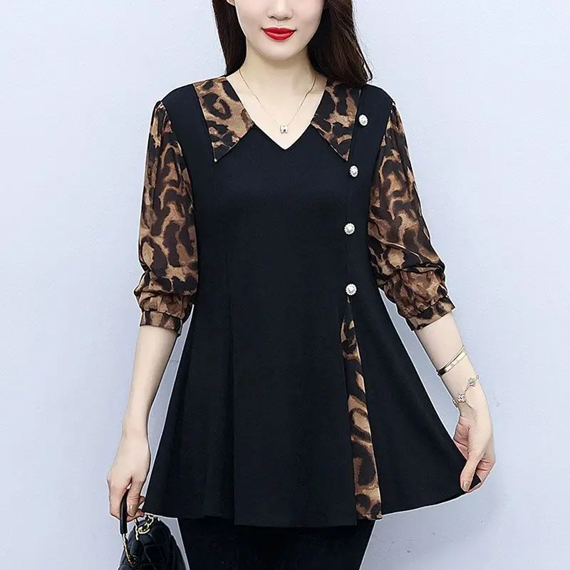 Women's Clothing Korean Fashion Leopard Print Patchwork Button Elegant T Shirt Spring Autumn V Neck Long Sleeve Loose Tunic Tops