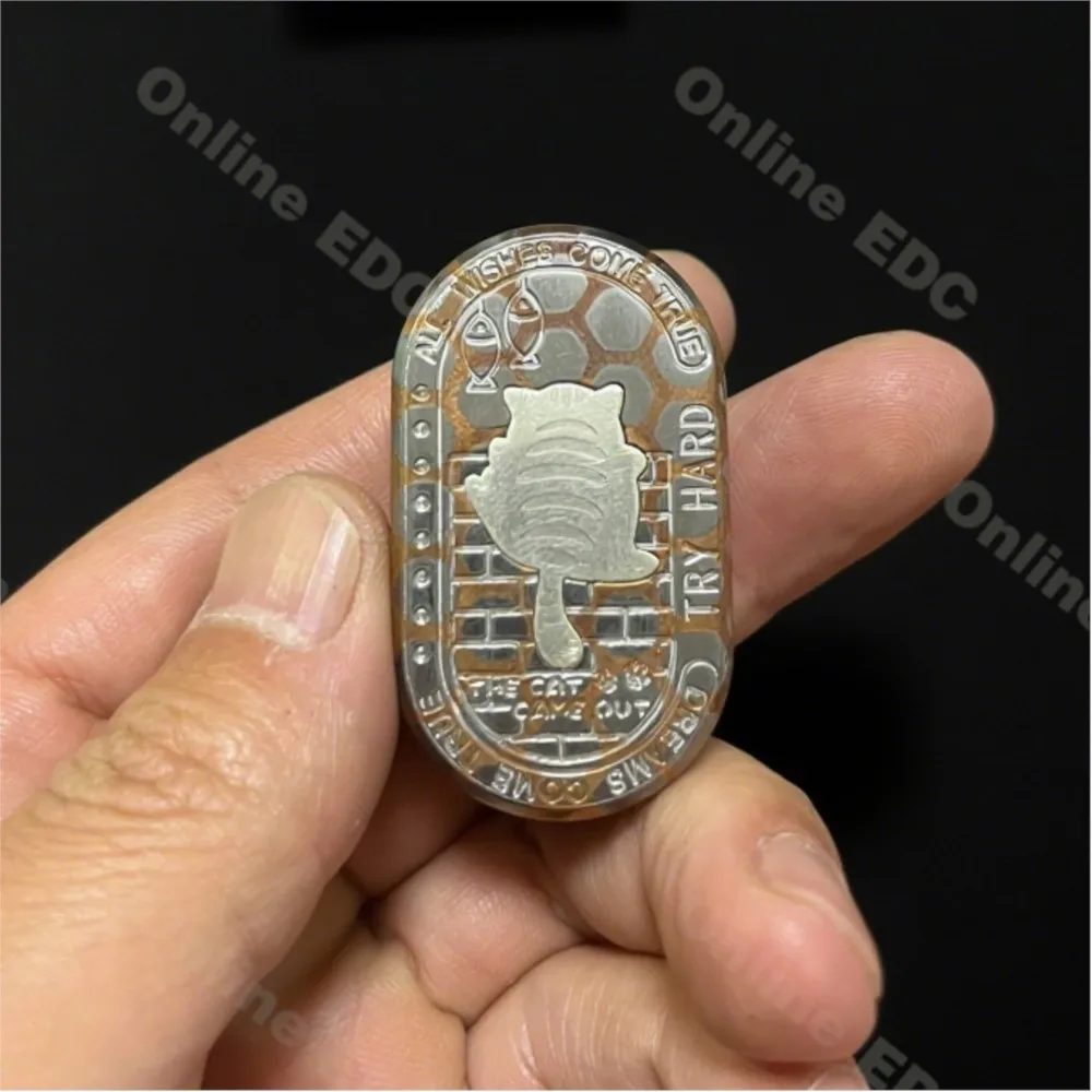 

Б/у игрушки EDC FZEDC F2 Fidget Slider Superconductor вращается влево и вправо 360° ° Игрушка для снятия стресса Push Slider