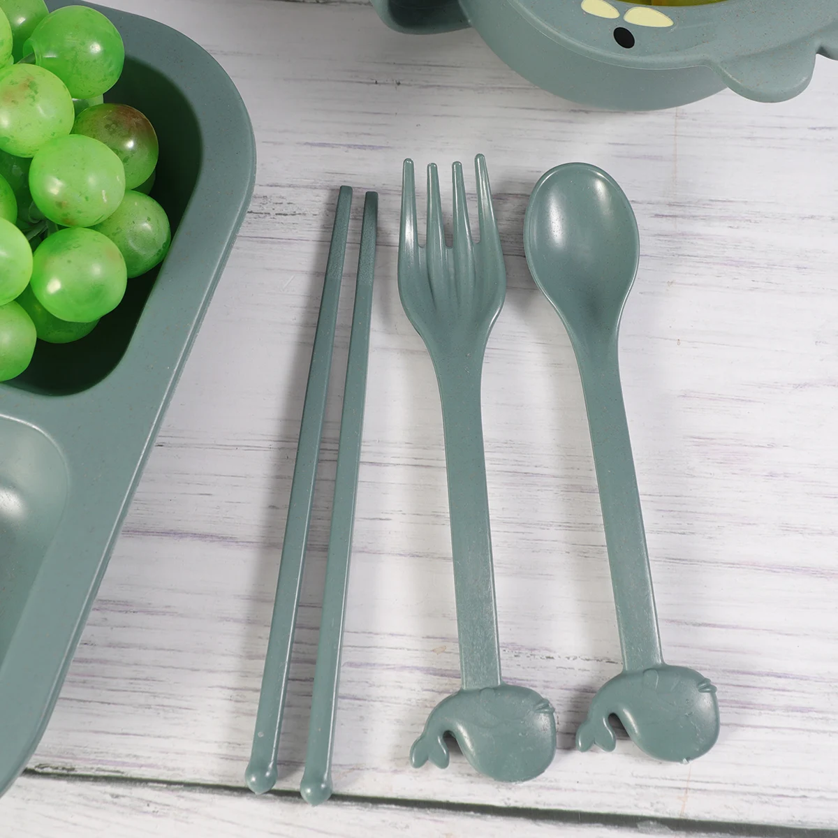 

1pc Kids Tableware Set Dinosaur Theme Children Divided Meal Plate Bowl Cup Spoon Fork Chopsticks Portable Lightweight
