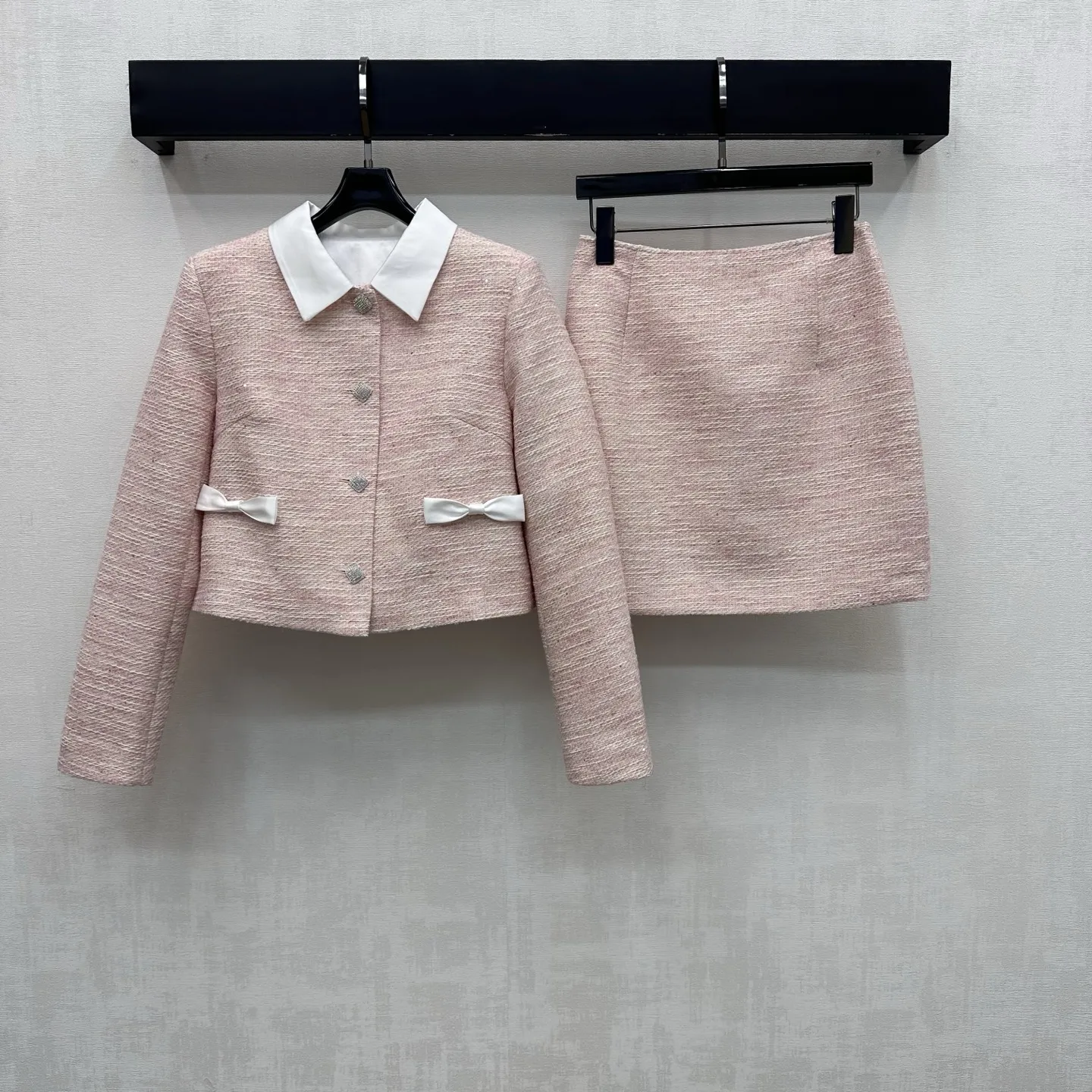 2026 New Butterfly Knot Set - Coarse Tweed Fabric - Collared Long-Sleeved Jacket + High-Waist Midi Skirt