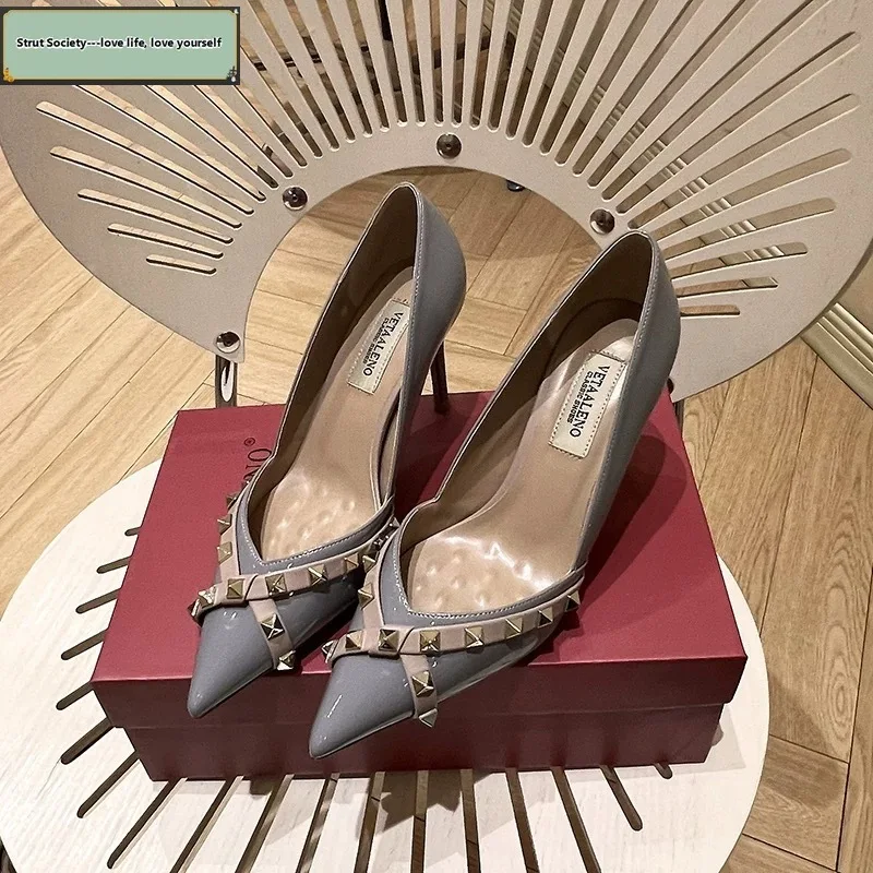 Metal Rivet Corss Tied High Heel Pumps Sexy Pointed Toe Thick Heel Matte Leather New Arrivals Fashion Women Modern Shoes
