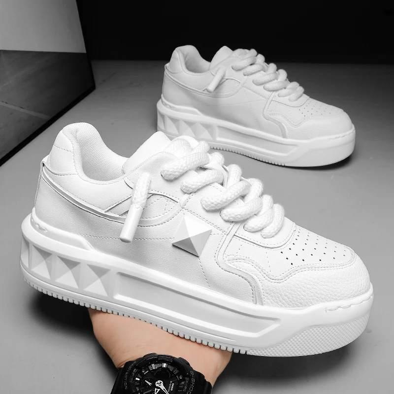 Flat Sole Anti Slip Wear-Resistant Men's Running Shoes 2026 New Male Sports Sneakers Fashionable Comfortable Breathable Footwear