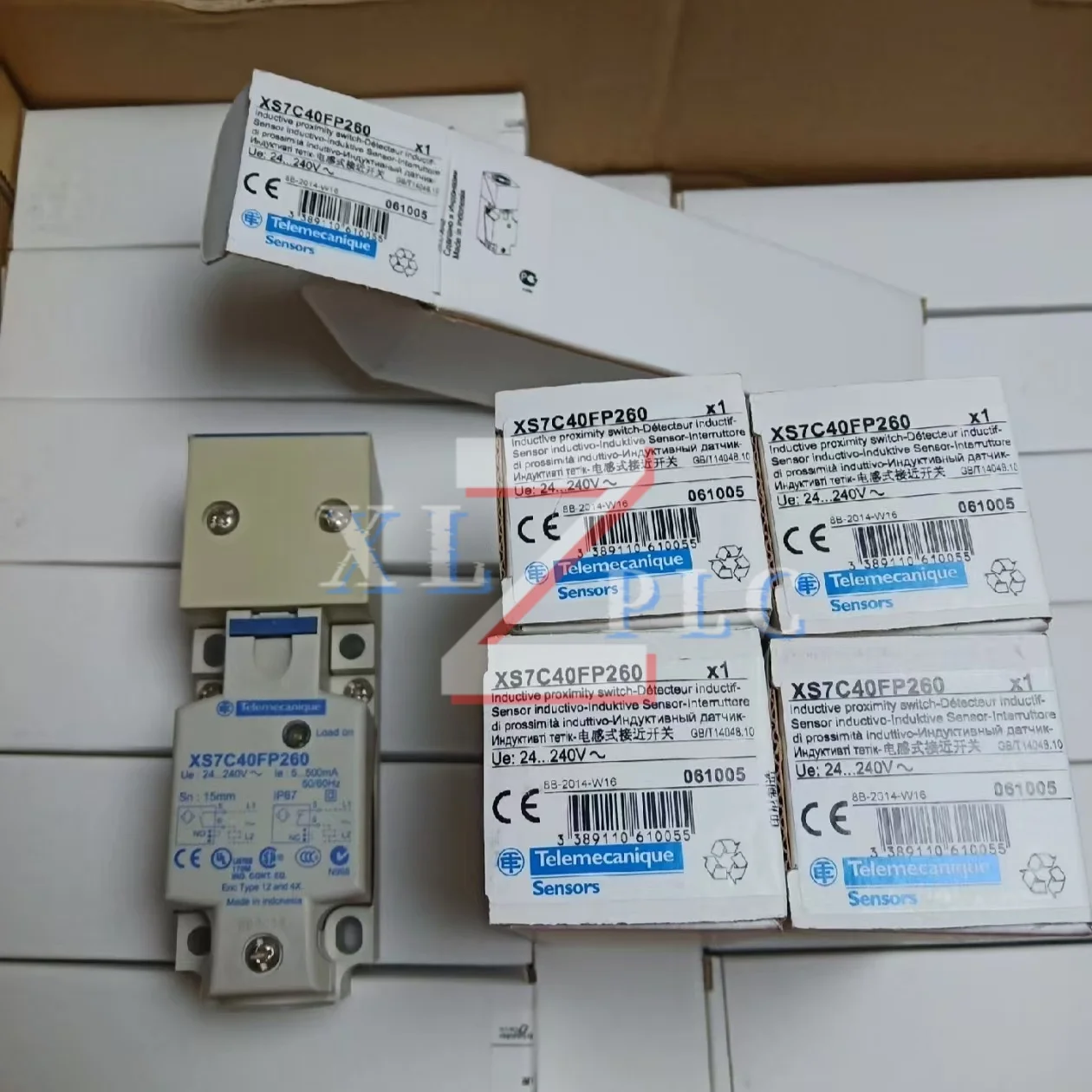 

Proximity Switch Sensor new original XS7-C40FP260