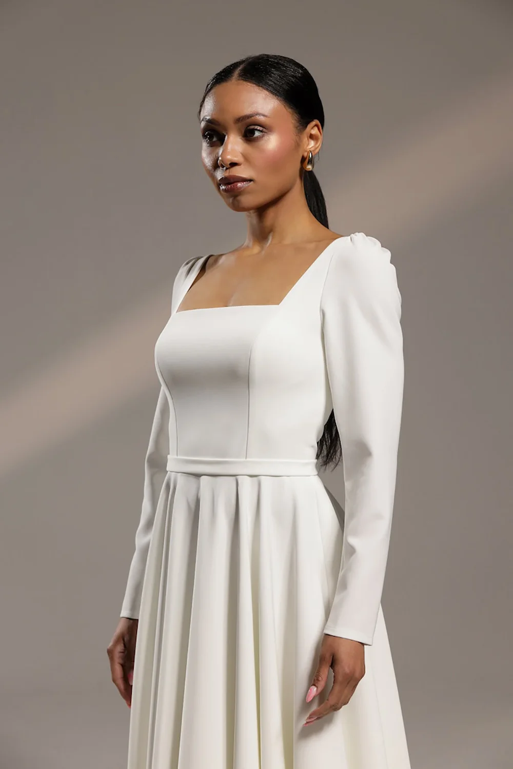 Elegant Wedding Dresses Simple Crepe Square Collar Long Sleeves Bridal Dresses Tea Length Wedding Party Dresses Customized