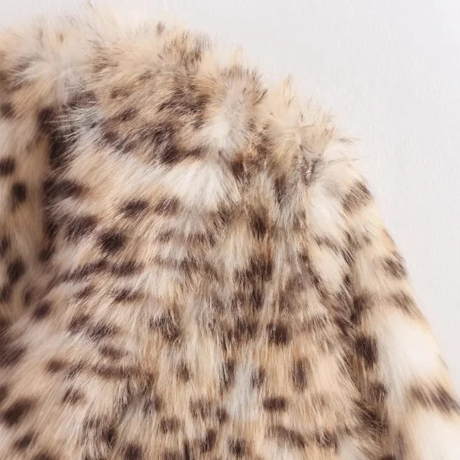 Blogger Favorite ort Faux Fur Jaet with Suit Collar Leopard Print Women's Faion Outerwear Winter Warm Fluffy Top