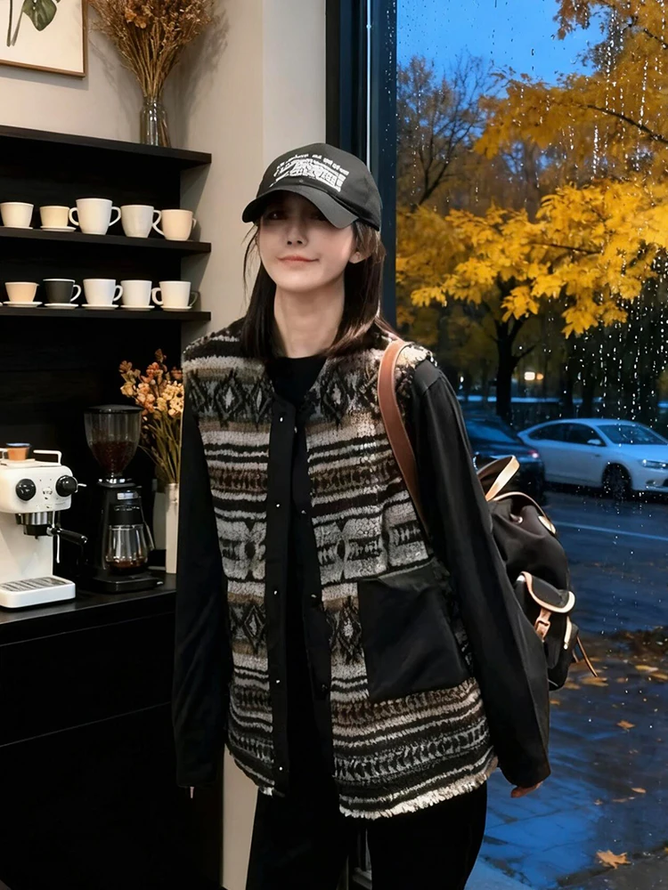 

Sli American Retro Geometric Patterned Fce Vest Women's Autumn Winter Patchwork Slimming Age-defng Faionable Jaet