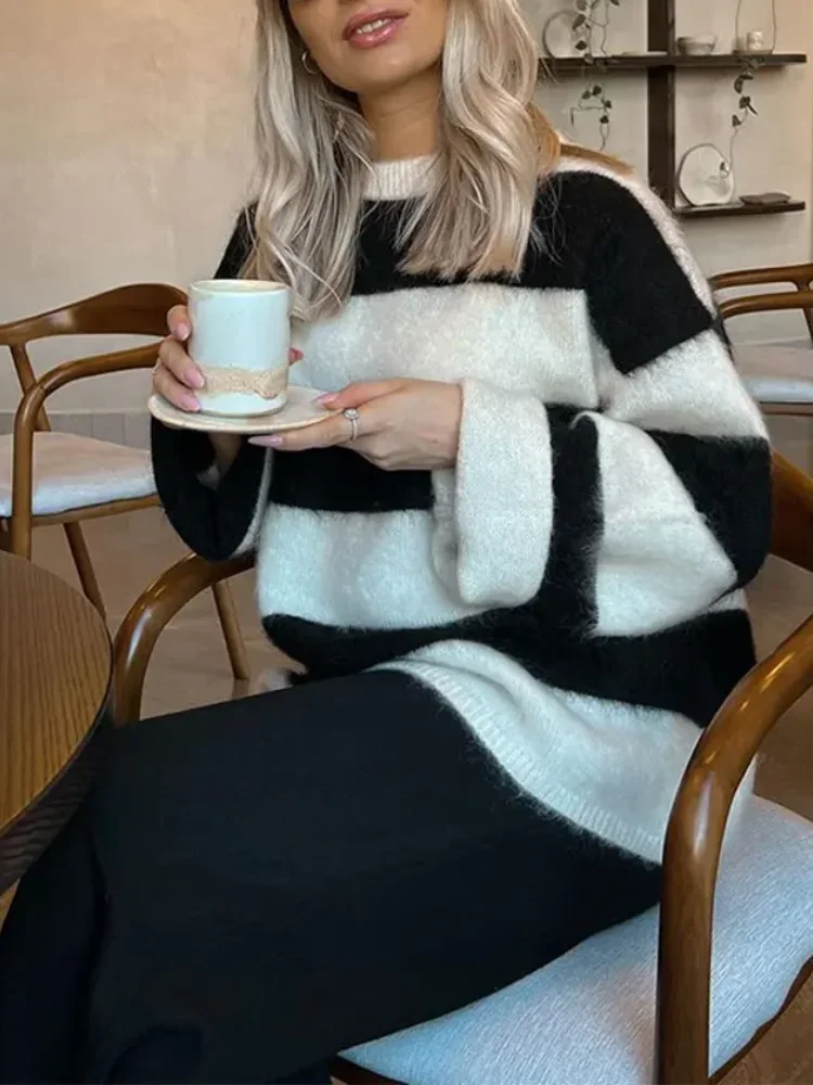 2024 New Women's O-neck Knit Sweater Cashmere Loose Long Flared Sleeves Solid Color Casual Style Fashion Pullover