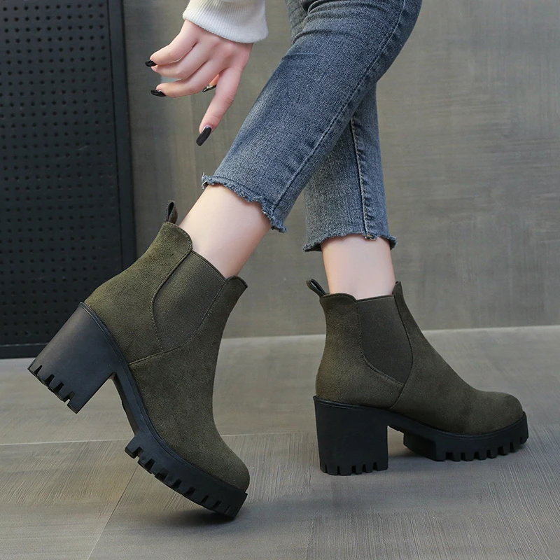 Autumn Women Suede Ankle Boots Fashion Metal Decoration Slimming Short Booties Autumn Winter Female Thick Heel Shoes D114