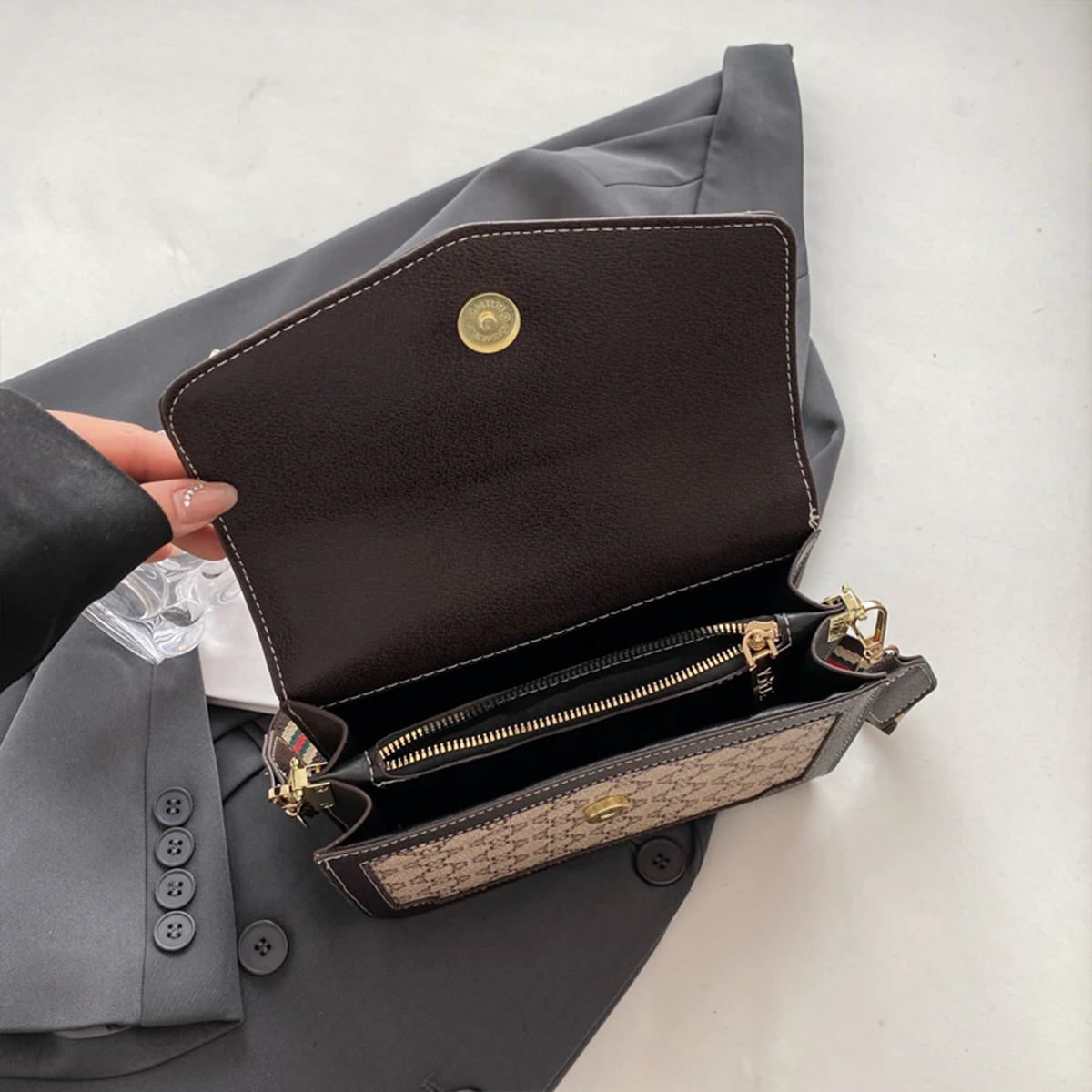 Modeklassieker dames schoudert - Women Bags Logo recensie en prijs