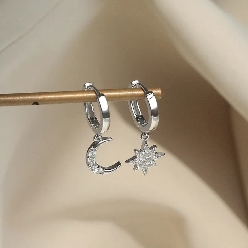 ต่างหูรูปพระจันทร์925บริสุทธิ์หรูหราสง่างามสำหรับผู้หญิงต่างหูรูปดาวประดับพลอยเทียมดวงจันทร์ LE018กันการแพ้สำหรับเด็กผู้หญิง