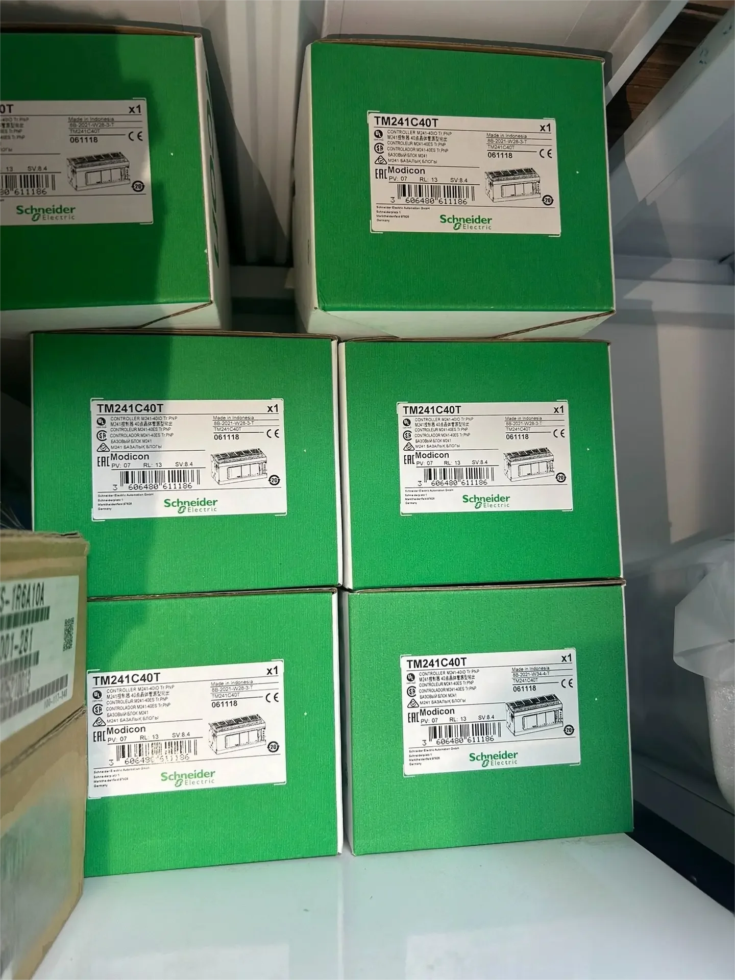 M241 وحدة تحكم منطقية قابلة للبرمجةTM251MESE TM251MESC TM241CEC24R TM241CEC24T TM241CEC24U TM241CE40R TM241CE40T TM241CE40U