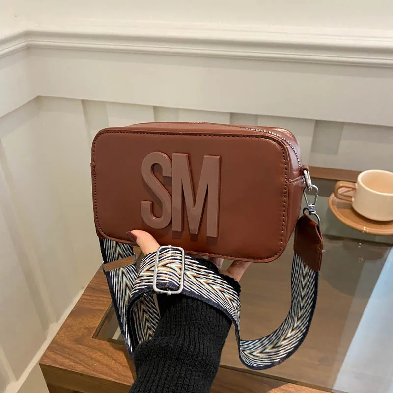

Trendy and Fashionable Versatile Small Square Bag, Casual Shoulder Crossbody Bag, Wide Shoulder Strap Letter Women's Bags