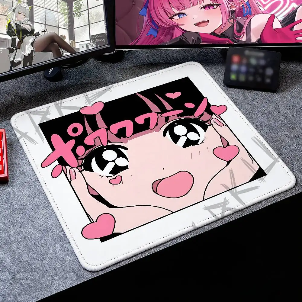Cute Retro Anime Girl Small Mouse Pad Pink Heart Kawaii Aesthetic Desk Mat Non‑Slip Rubber Base Mini pad Laptop Office Desktop