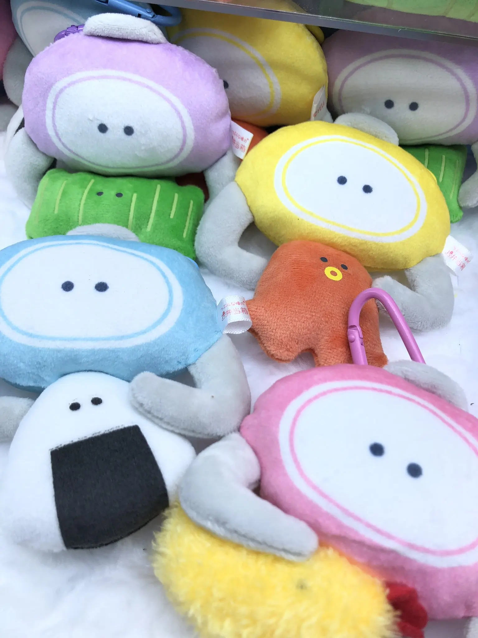 12cmの可愛い丸い目ランチボックス、クレーンゲーム、ひも付きフライドシュリンプ、おにぎり、イカ、カラビナペンダントフィギュア