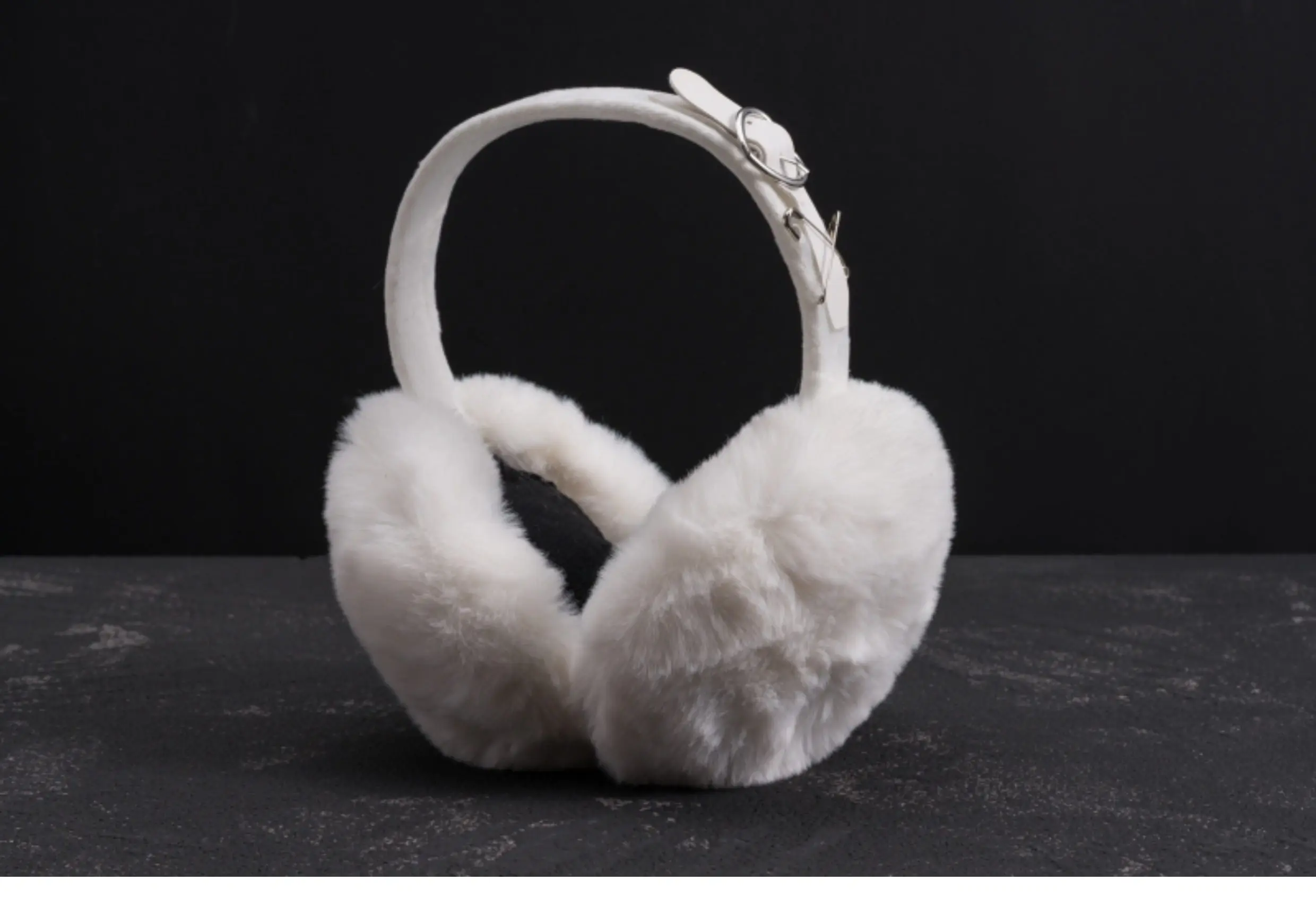Autumn and Winter Warm Ears Covers Original Handmade Love Leather Buckle Plush Earmuffs Punk Earmuffs Headband