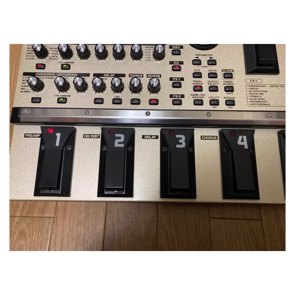 เอฟเฟคกีตาร์ Boss GT-6 สแตนเลส สำหรับกีตาร์เบสและกีตาร์ไฟฟ้า สภาพ 95% มือสอง อุปกรณ์เสริมเครื่องดนตรี