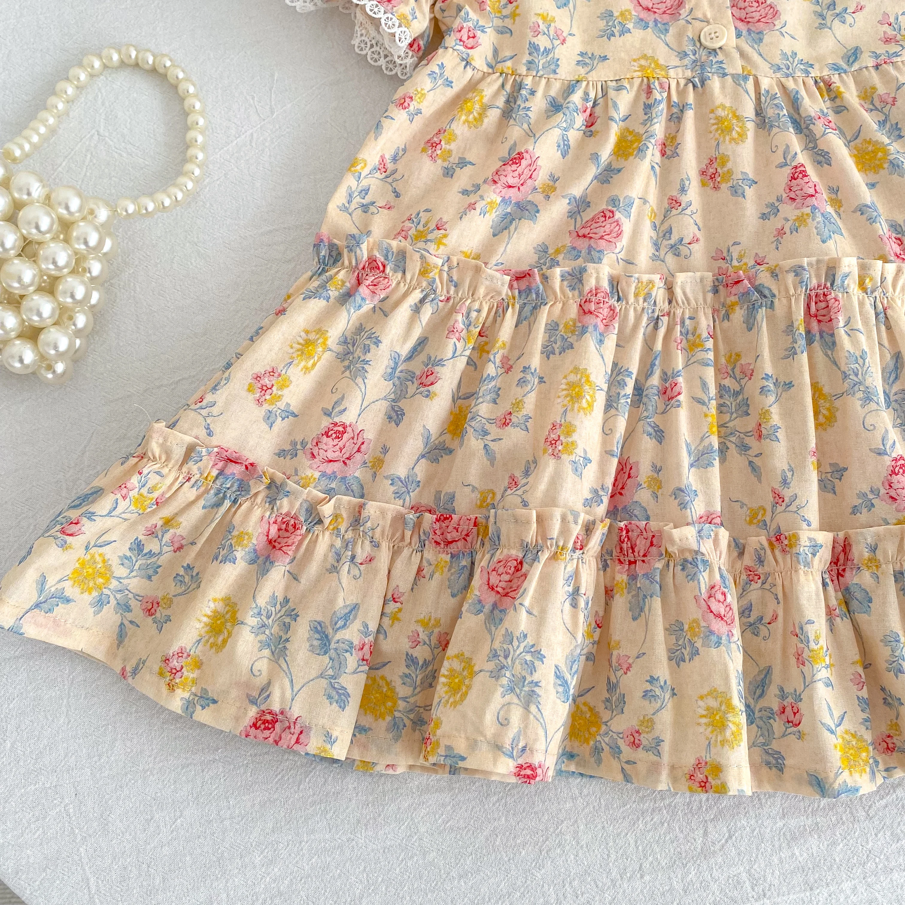 2026 Neues Mädchenkleid für den Sommer 2-6 Jahre Kurzarm-Kleid mit Blumenmuster Gerüschter Kragen Süßes Baumwollkleid – Detail 13