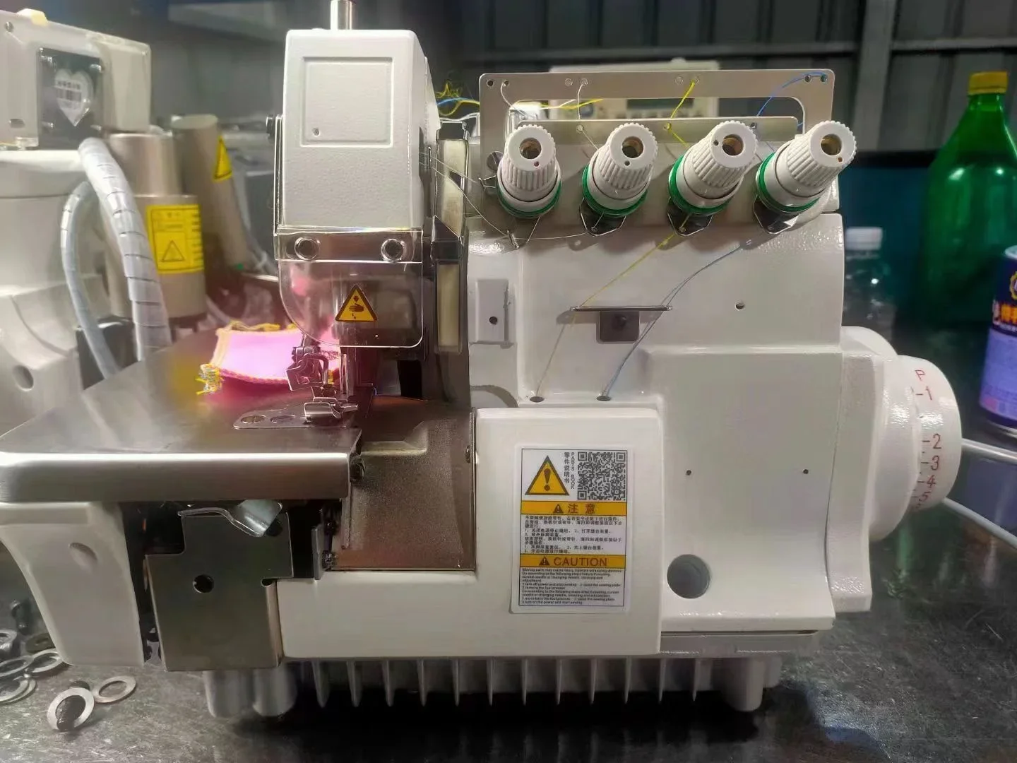 CP-700 Factory Wholesale Four-thread Direct Drive Industrial Overlock Sewing Machine with Walking Foot Single Needle Iron Motor