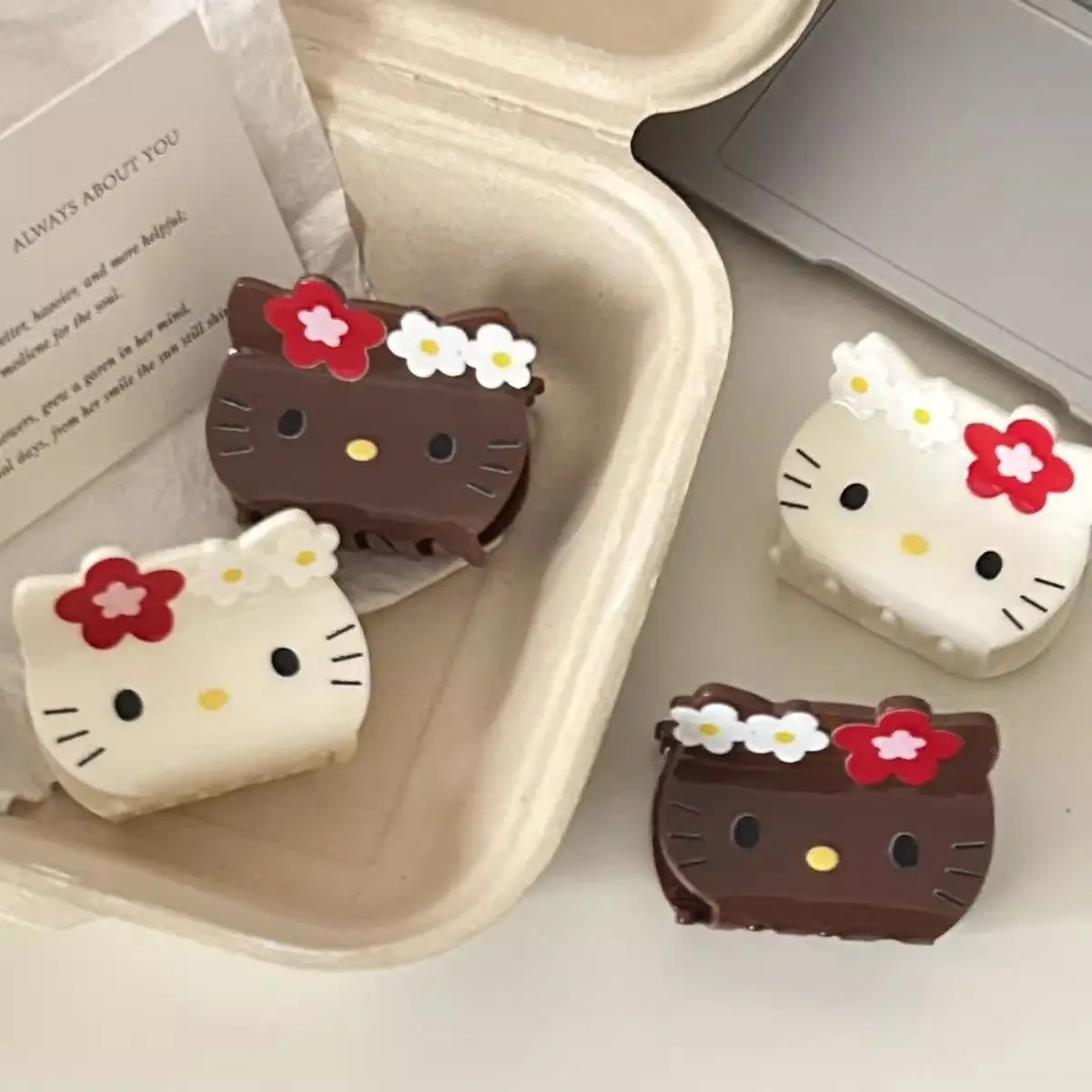

HelloKitty Hair Clip Winter Coffee Color Cute Cartoon Hairpin Kawaii Fashion Accessory