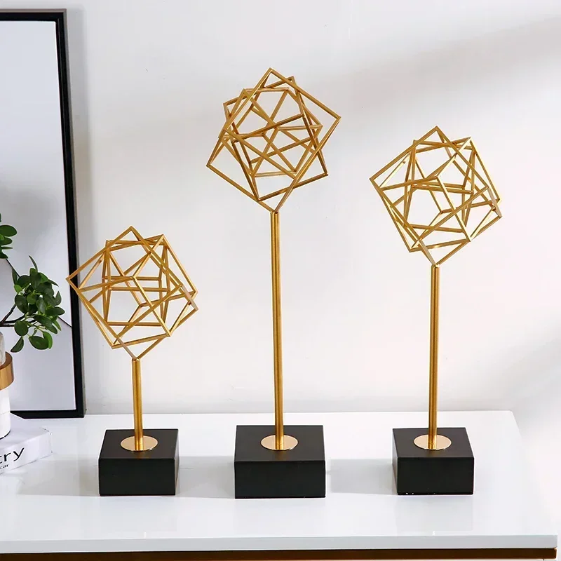 

Modern Simple Home Desk Metal Ornaments Crafts Decoration Hotel Livingroom Fengshui Table Figurines Office Accessories Decor Art