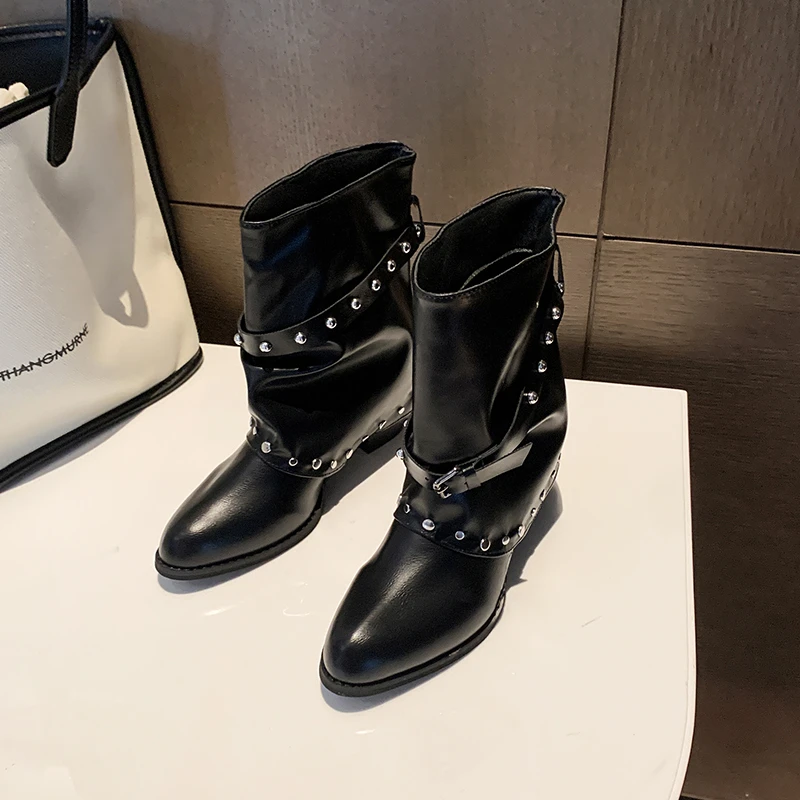 Sturdy Ankle-high Pointed-toe Short Boots for Women, 2026 New Summer Style, Versatile for All Occasions, Retro Style