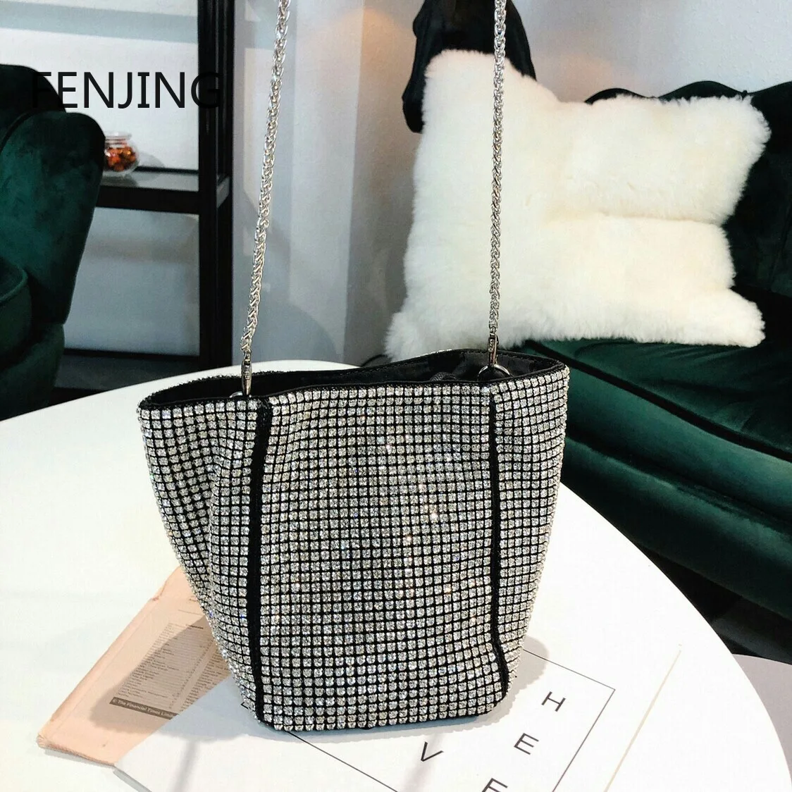 Rhinestones Clutch Bag Luxury Designer Handbag Diamond Handle Bucket Handbags Shiny Crystal Shoulder Bags Purses and Handbags