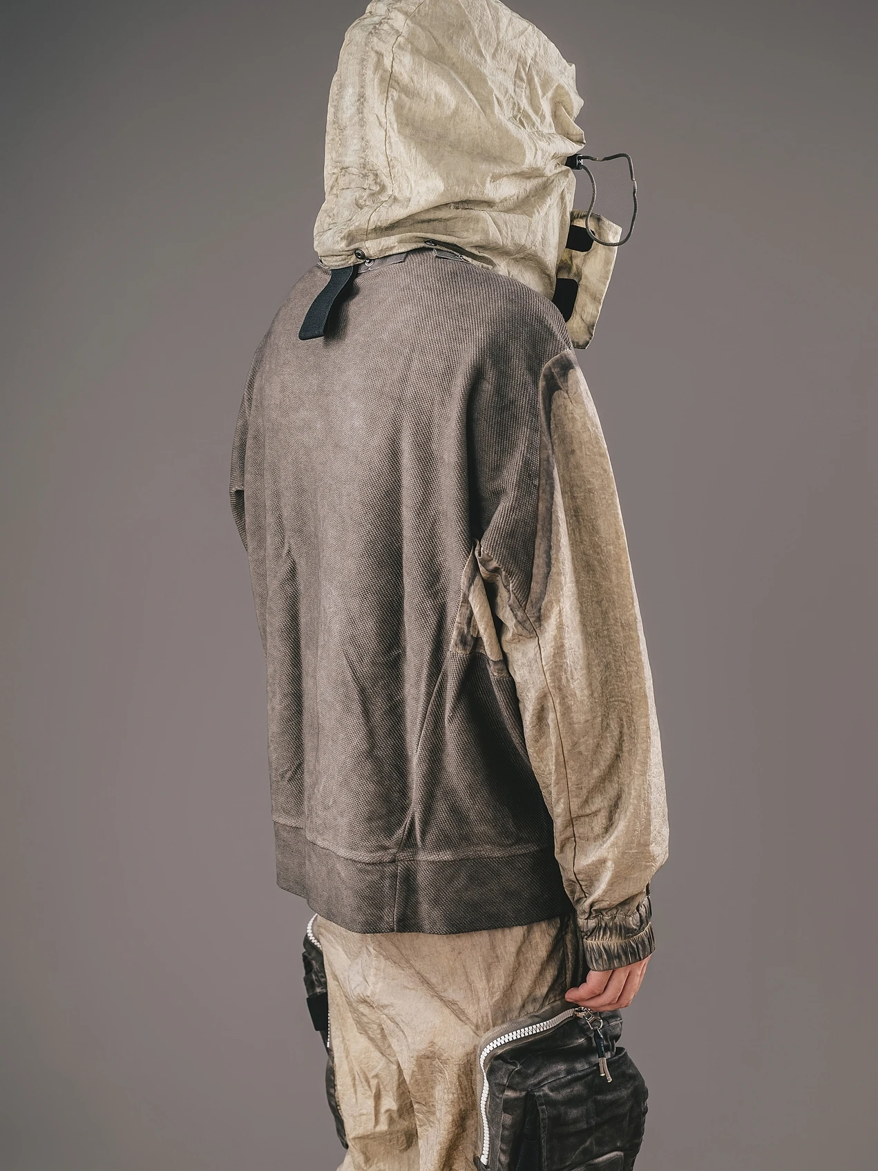 Techwear WasteLand Wind Overlapping Design Heavy Industry Old Washing Process Three-Dimensional Large Pocket Pullover Sweater