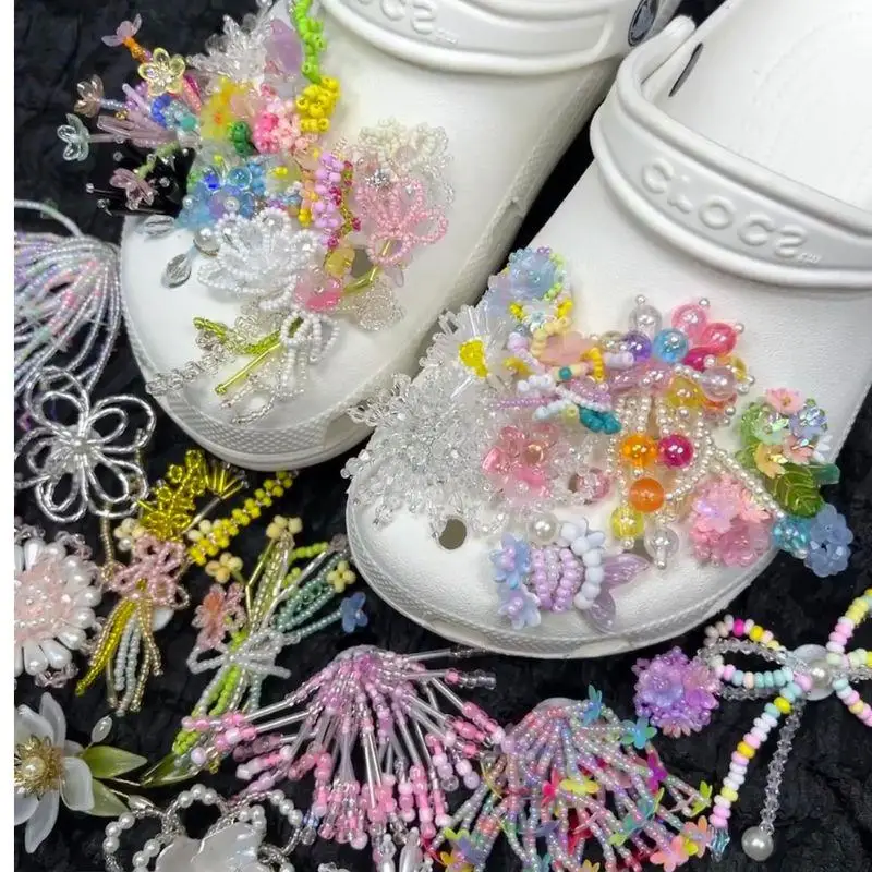 

Dopamine Sequined Flowers Beaded Shoe Charms Shiny Pearl Sequin Jelly Shoe Flowers DIY Hole Shoe Accessory Sports Shoes Buckles